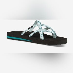 Teva Olowahu Flip-Flop with Blue Patterned Straps size 9